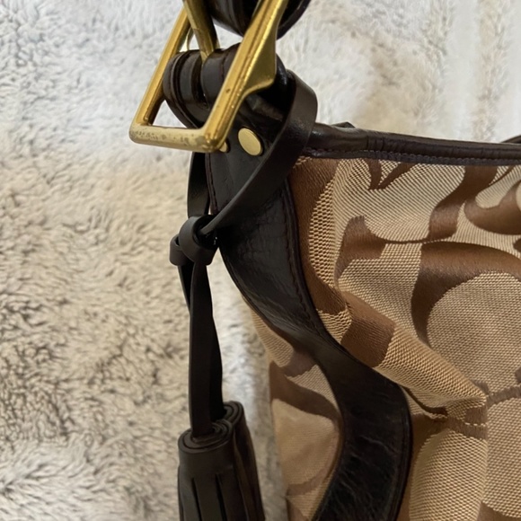 Coach Purse - Picture 4 of 10